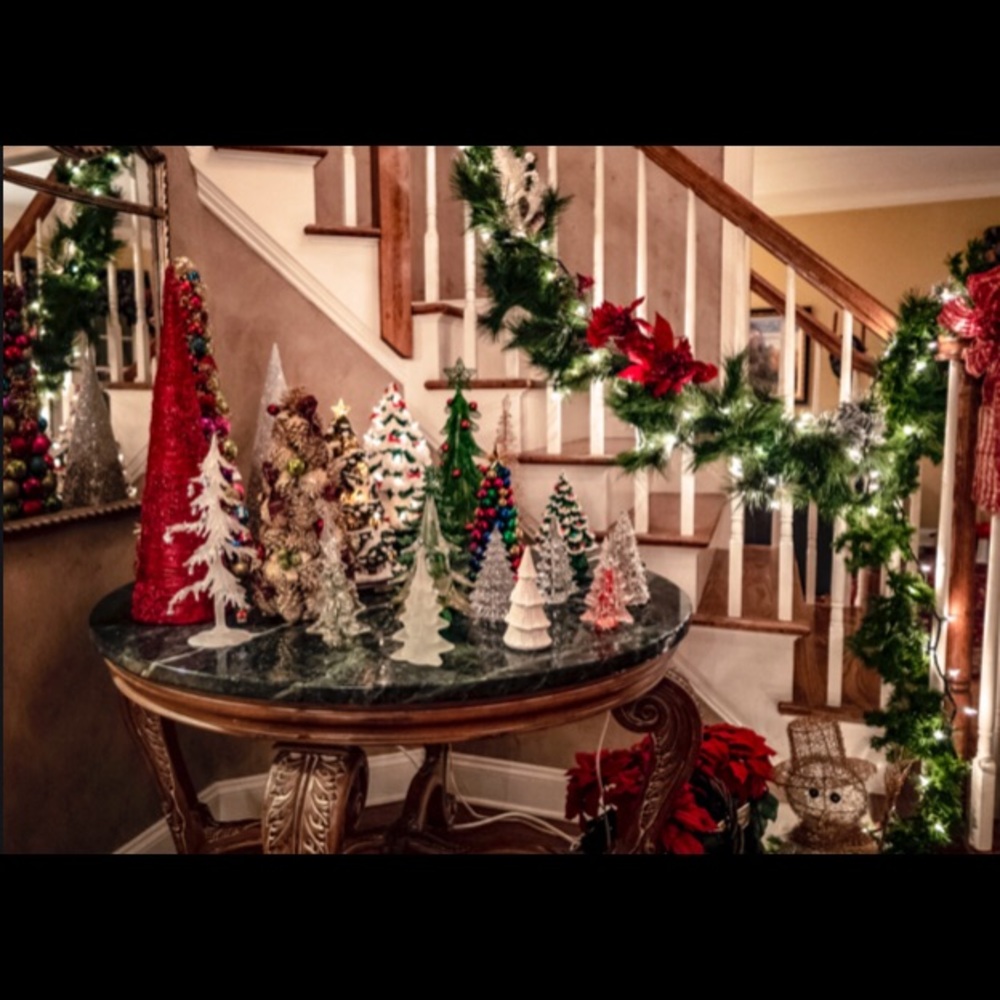 🎄Christmas Decor Box🎄 - Picture 2 of 2